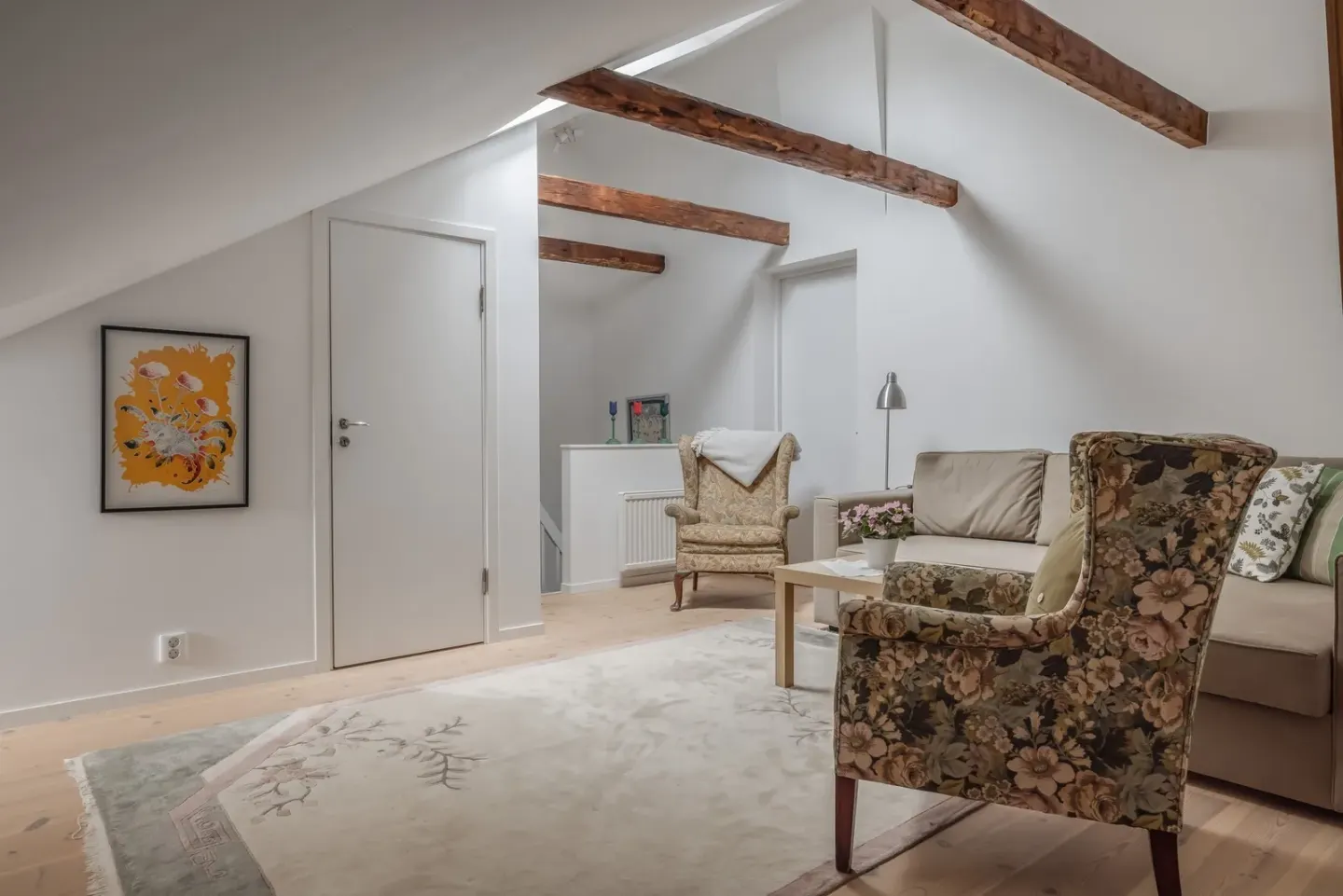 Bostadsrätt med 3 rum på Dianavägen 25 i Stockholm, bild 2 av 4