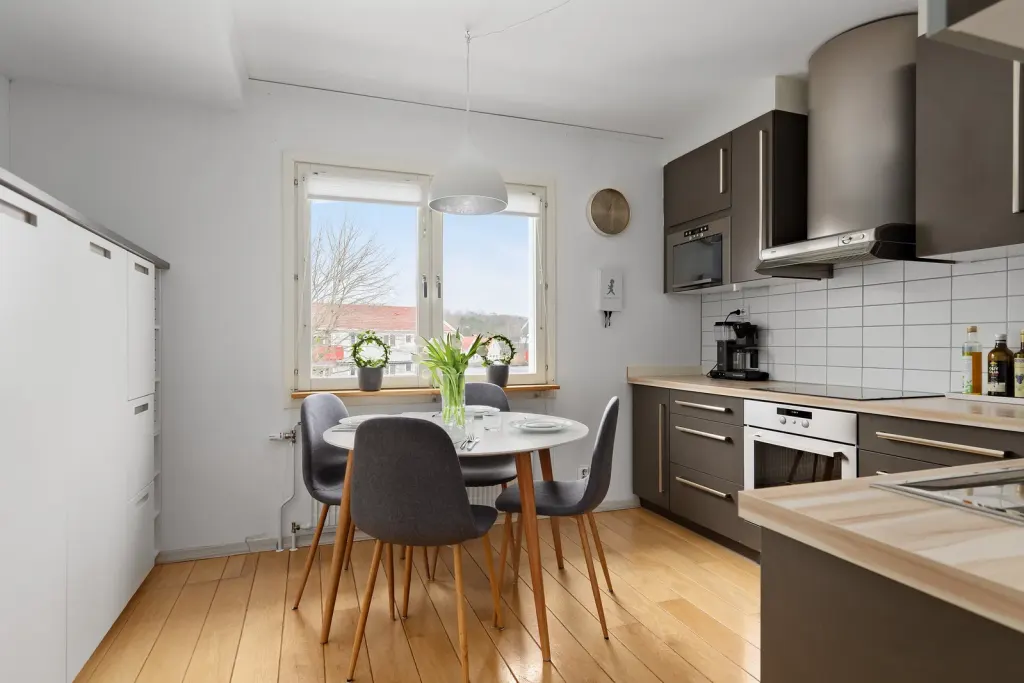Bostadsrätt med 3 rum på Antenngatan 19B i Göteborg, bild 2 av 4