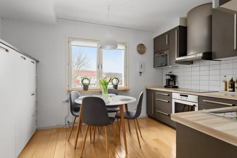 Bostadsrätt med 3 rum på Antenngatan 19B i Göteborg, bild 2 av 4
