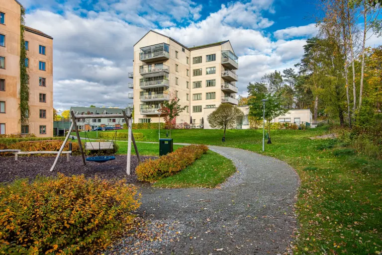 Bostadsrätt med 4 rum på Ulvsättragränd 9 i Järfälla