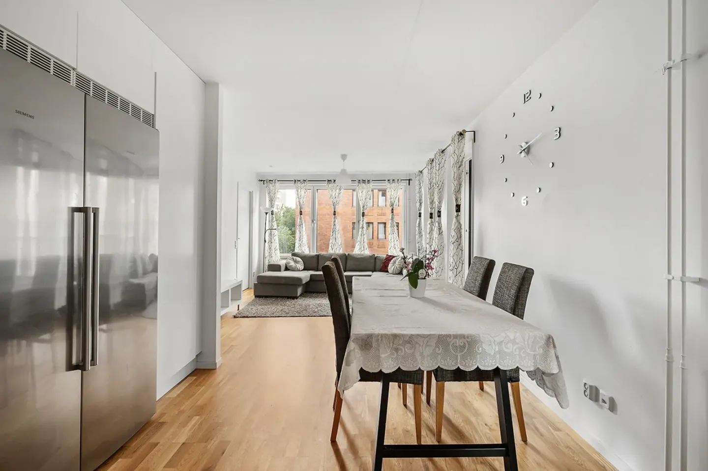 Bostadsrätt med 3 rum på Hästskovägen 86 i Järfälla, bild 2 av 4