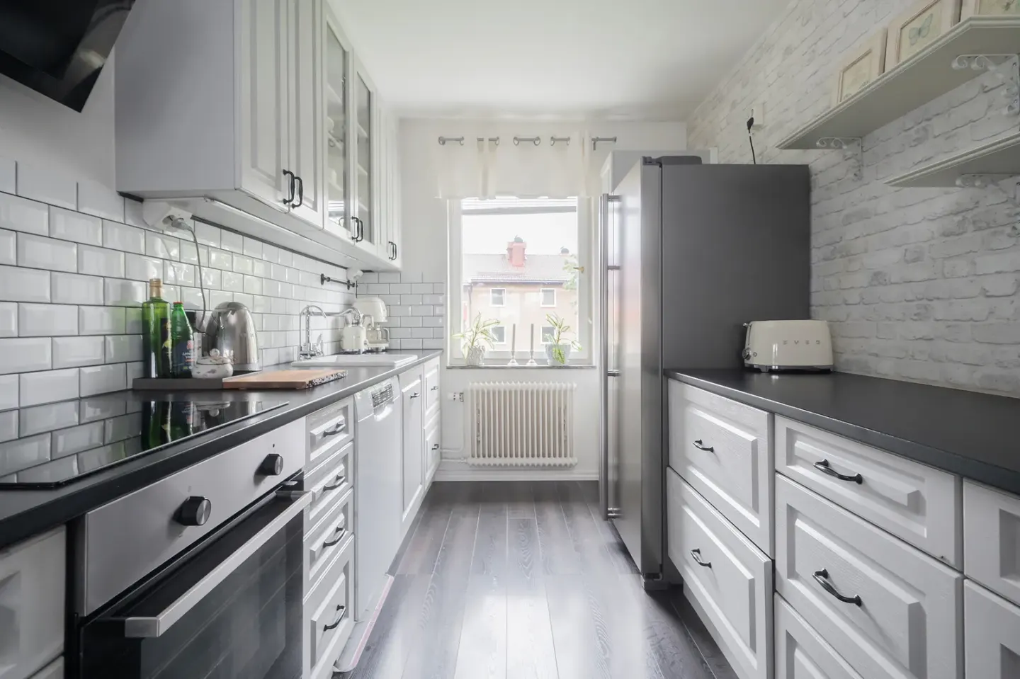 Bostadsrätt med 3 rum på Lerbäcksgränd 26 i Stockholm, bild 2 av 4