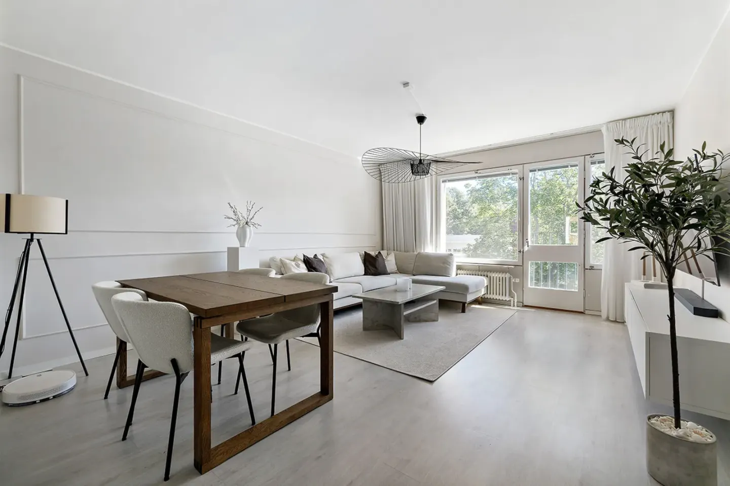 Bostadsrätt med 3 rum på Trollvägen 5 i Järfälla, bild 2 av 4