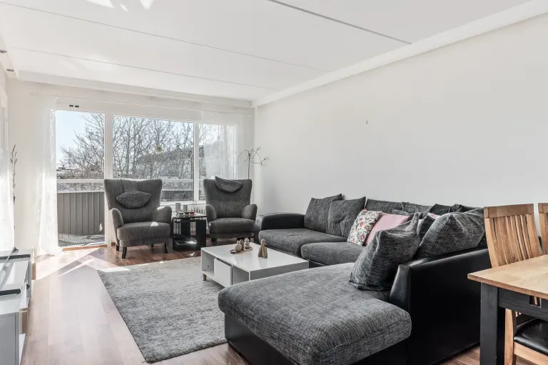 Bostadsrätt med 3 rum på Oxens gata 251 i Haninge, bild 3 av 4