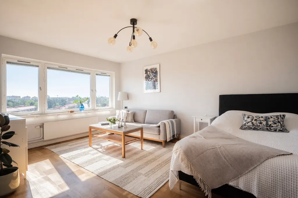 Bostadsrätt med 1 rum på Sköntorpsvägen 126 i Stockholm, bild 3 av 4