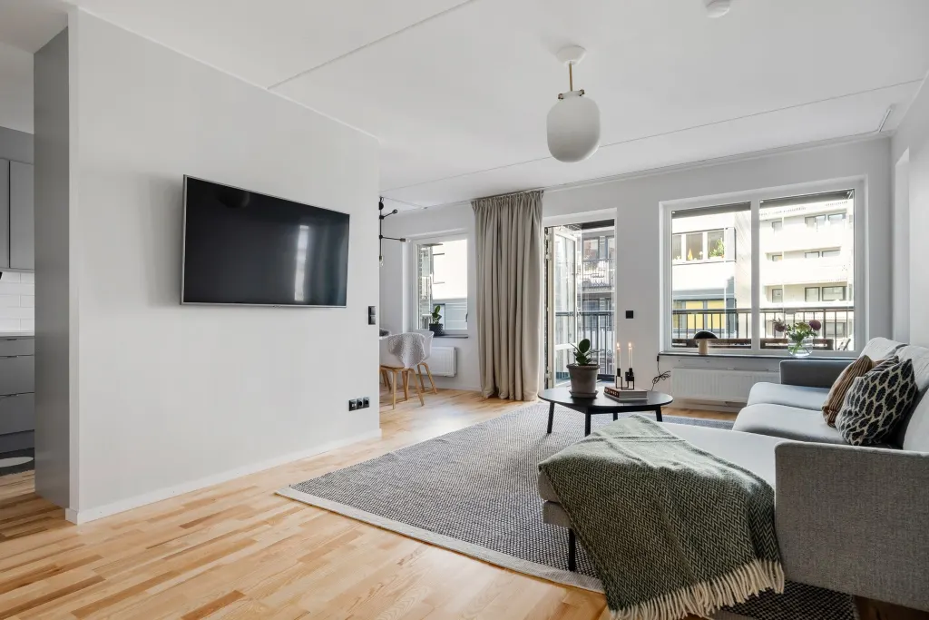 Bostadsrätt med 4 rum på Sjöviksbacken 14 i Stockholm, bild 4 av 5