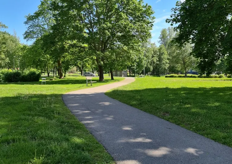 Hyresrätt med 1 rum på Okstigen 8 i Södertälje, bild 4 av 5