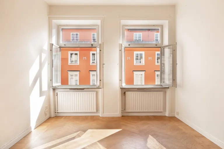 Bostadsrätt med 2 rum på Brahegatan 37 i Stockholm, bild 4 av 5