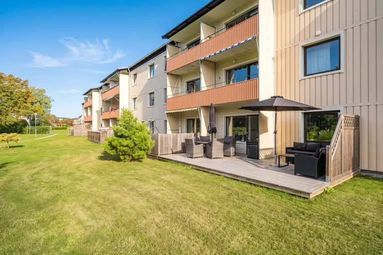 Bostadsrätt med 1 rum på Lantmätarvägen 15 i Upplands-Bro