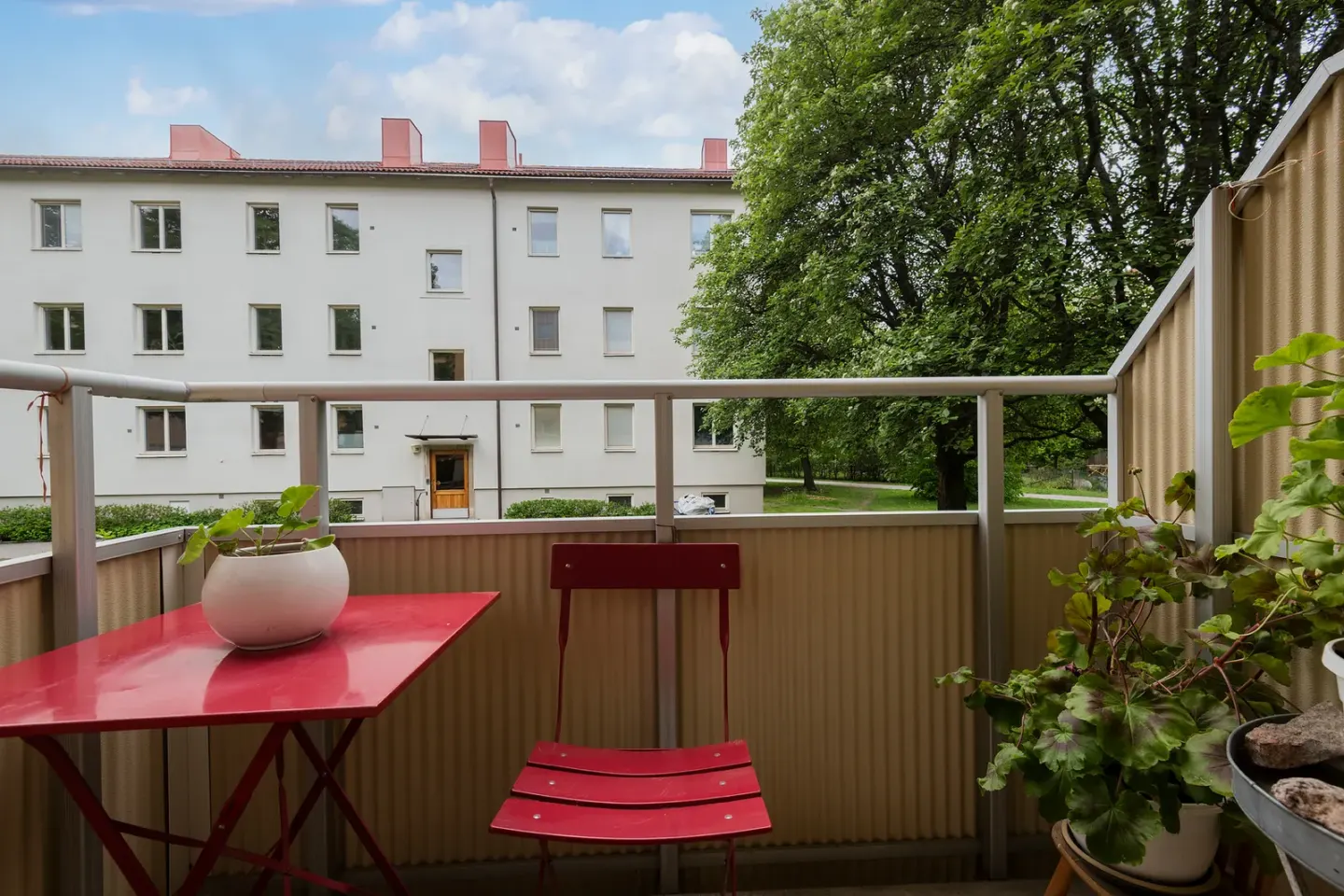 Bostadsrätt med 2 rum på Rämensvägen 43 i Stockholm, bild 2 av 4