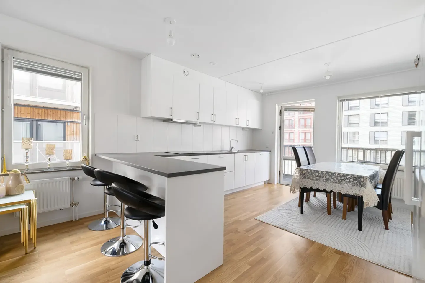 Bostadsrätt med 4 rum på Barkarbyvägen 82 i Järfälla