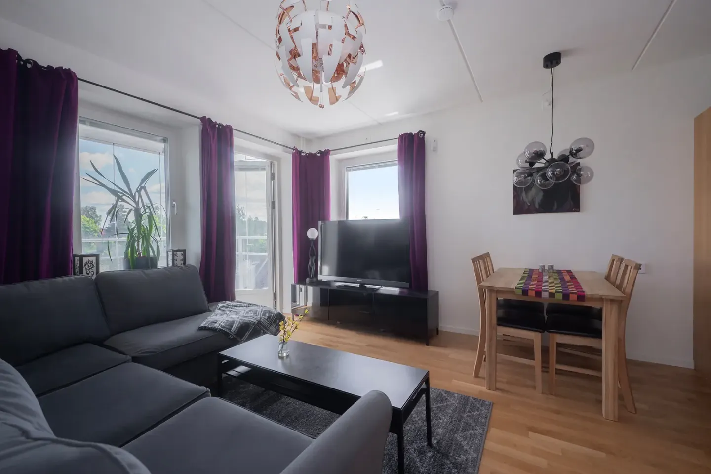 Bostadsrätt med 2 rum på Gamlegårdsvägen 12 i Huddinge, bild 3 av 4