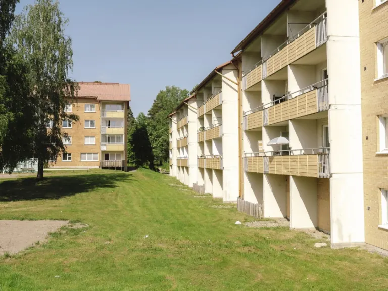 Hyresrätt med 2 rum på Sköldvägen 8 i Södertälje