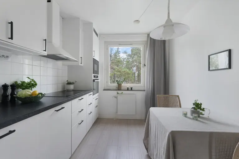 Bostadsrätt med 3 rum på Springarvägen 16 i Huddinge