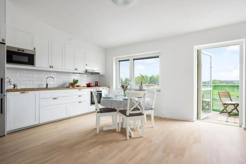 Bostadsrätt med 3 rum på Flygfältsvägen 11 vån. 5/5 i Järfälla, bild 2 av 4