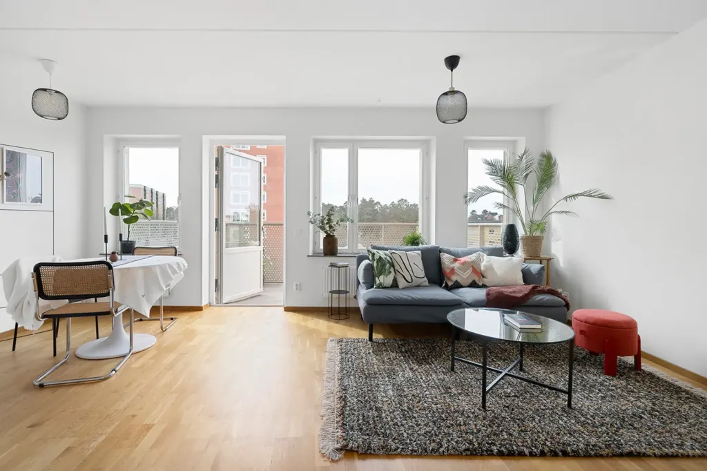 Bostadsrätt med 2 rum på Engelbrektsvägen 41A i Järfälla, bild 2 av 4