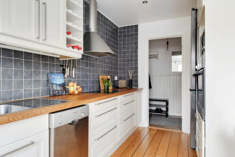 Bostadsrätt med 2 rum på Nedre Arbetshusgatan 76B i Gävle, bild 2 av 4