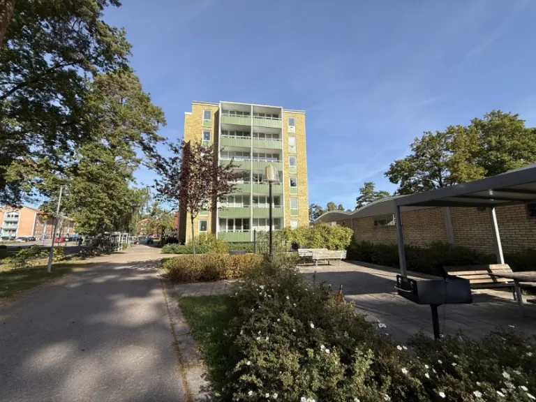 Hyresrätt med 5 rum på Adelgatan 6 i Kalmar, bild 2 av 2
