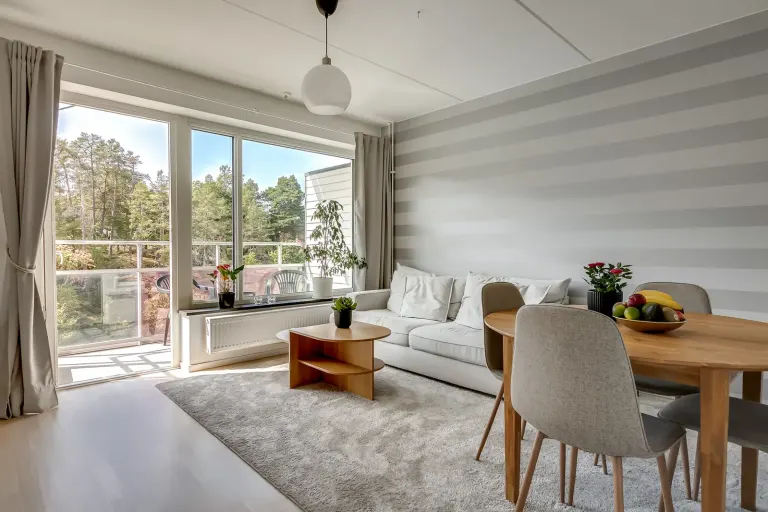 Bostadsrätt med 2 rum på Kedjebacken 2B i Värmdö, bild 2 av 4