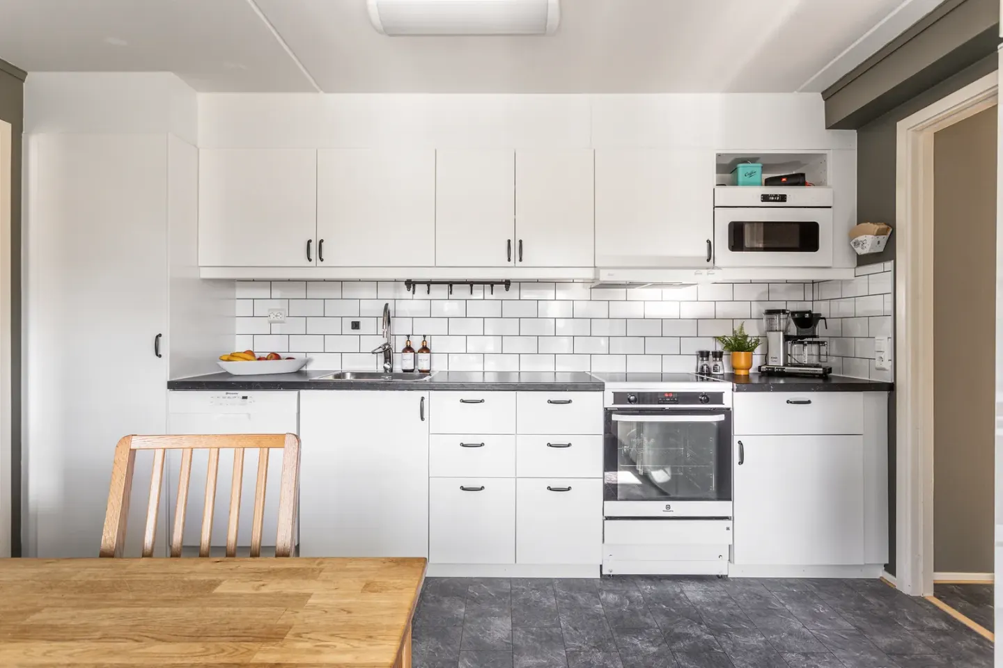 Bostadsrätt med 4 rum på Mickels väg 10A i Jönköping, bild 3 av 4