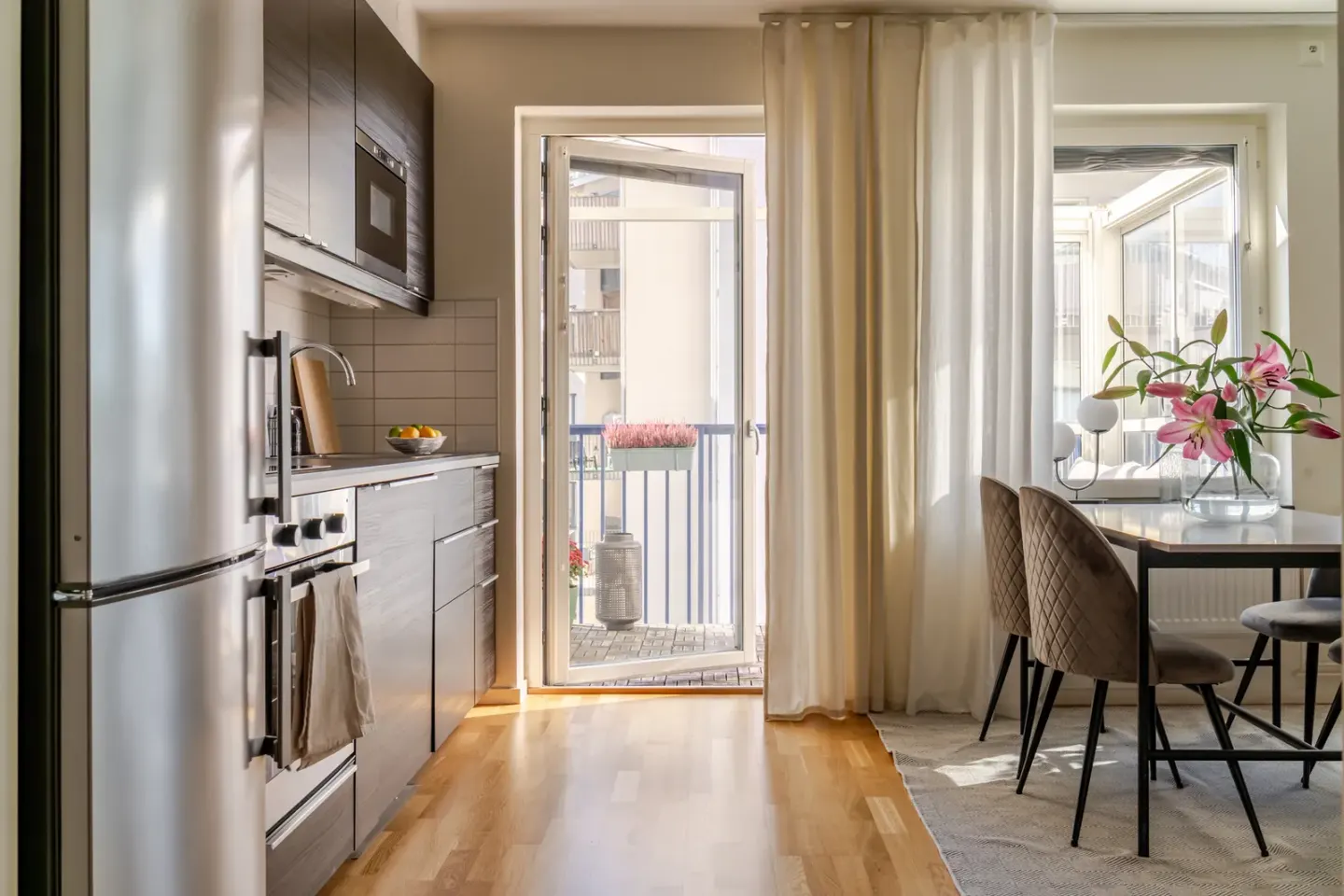 Bostadsrätt med 1 rum på Alva Myrdals gata 8 i Stockholm