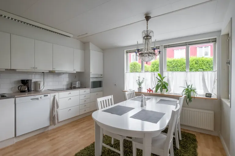 Bostadsrätt med 4 rum på Sydfruktsvägen 1H i Eskilstuna, bild 2 av 4