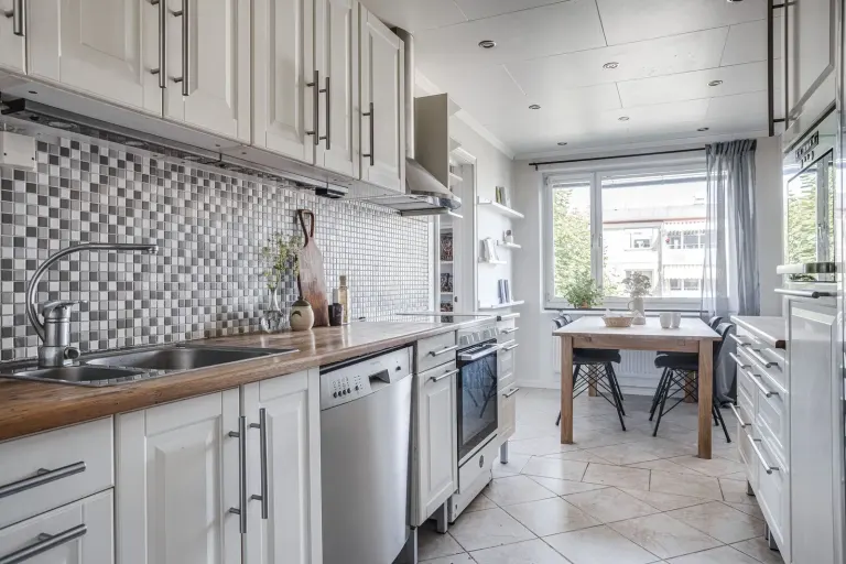 Bostadsrätt med 3 rum på Kavaljersgatan 9 i Göteborg, bild 3 av 4