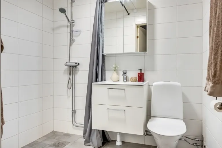 Bostadsrätt med 2 rum på Mickels väg 10F i Jönköping, bild 2 av 4