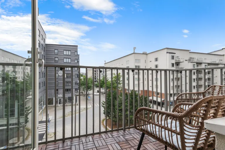 Bostadsrätt med 3 rum på Sjöviksvägen 76 i Stockholm, bild 3 av 5