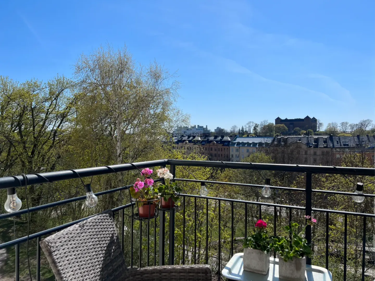 Bostadsrätt med 4 rum på Ruddammsbacken 28 i Stockholm, bild 2 av 4