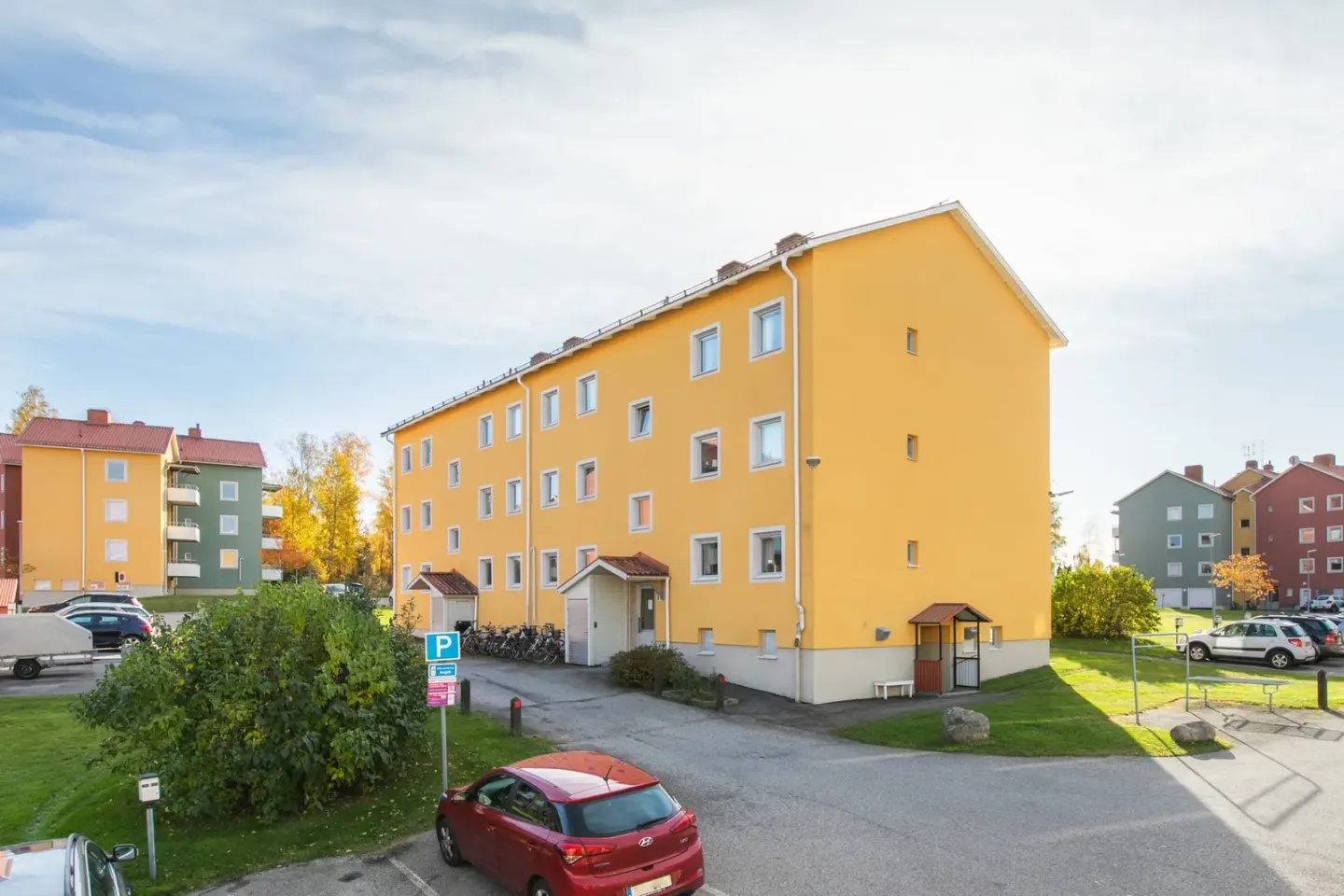Bostadsrätt med 3 rum på Hantverkarbacken 18B i Sandviken, bild 2 av 4