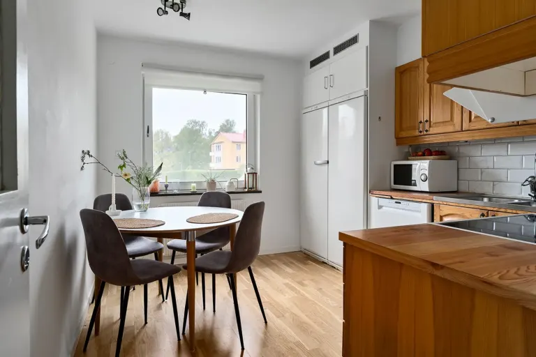 Bostadsrätt med 2 rum på Hammarvägen 56 i Järfälla, bild 3 av 4