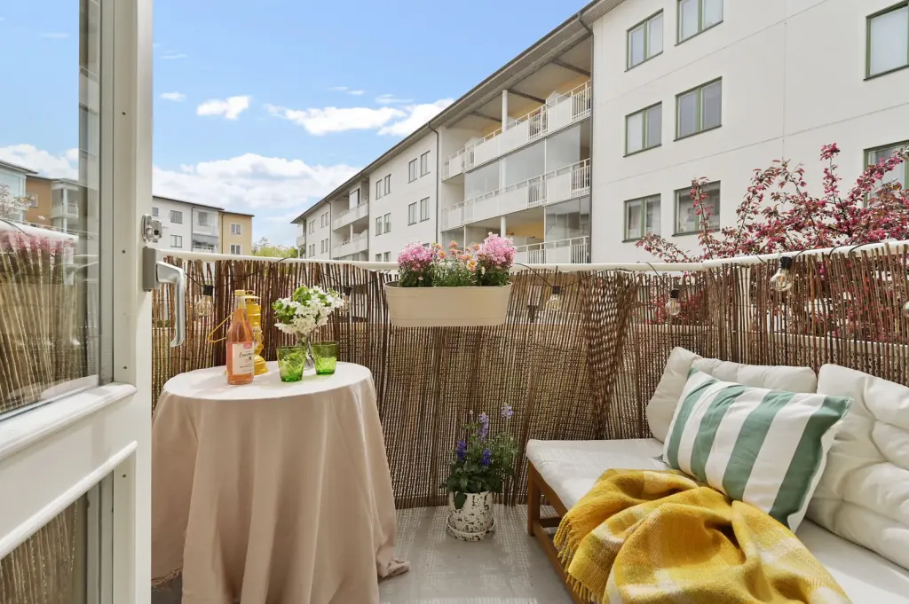 Bostadsrätt med 2 rum på Dalarövägen 33 i Huddinge, bild 3 av 4