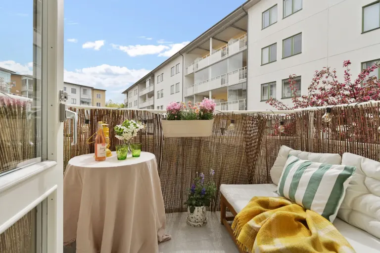 Bostadsrätt med 2 rum på Dalarövägen 33 i Huddinge, bild 3 av 4