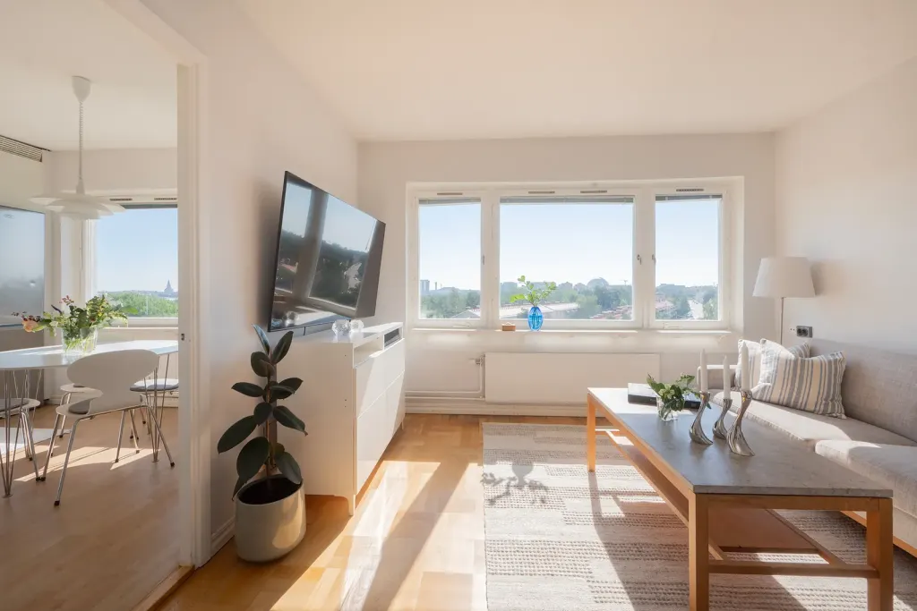 Bostadsrätt med 1 rum på Sköntorpsvägen 126 i Stockholm, bild 2 av 4