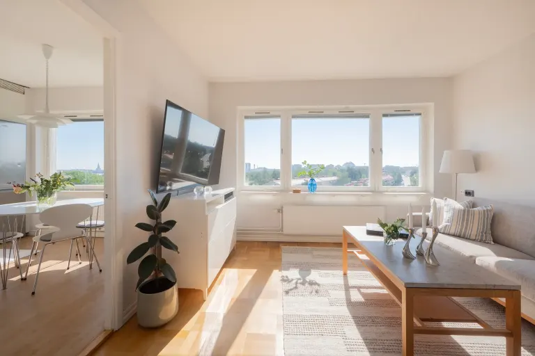 Bostadsrätt med 1 rum på Sköntorpsvägen 126 i Stockholm, bild 2 av 4