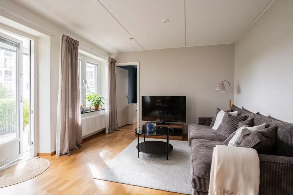 Bostadsrätt med 2 rum på Vikingavägen 20 i Huddinge, bild 3 av 4