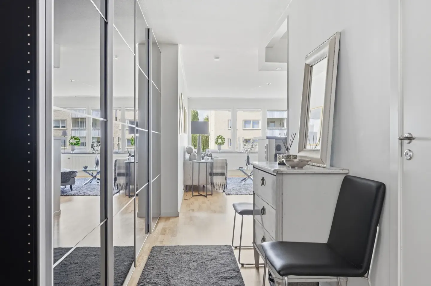 Bostadsrätt med 2 rum på Holmvägen 3 i Upplands Väsby, bild 3 av 4