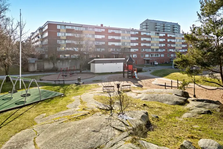 Bostadsrätt med 3 rum på Topasgatan 87 i Göteborg, bild 2 av 4