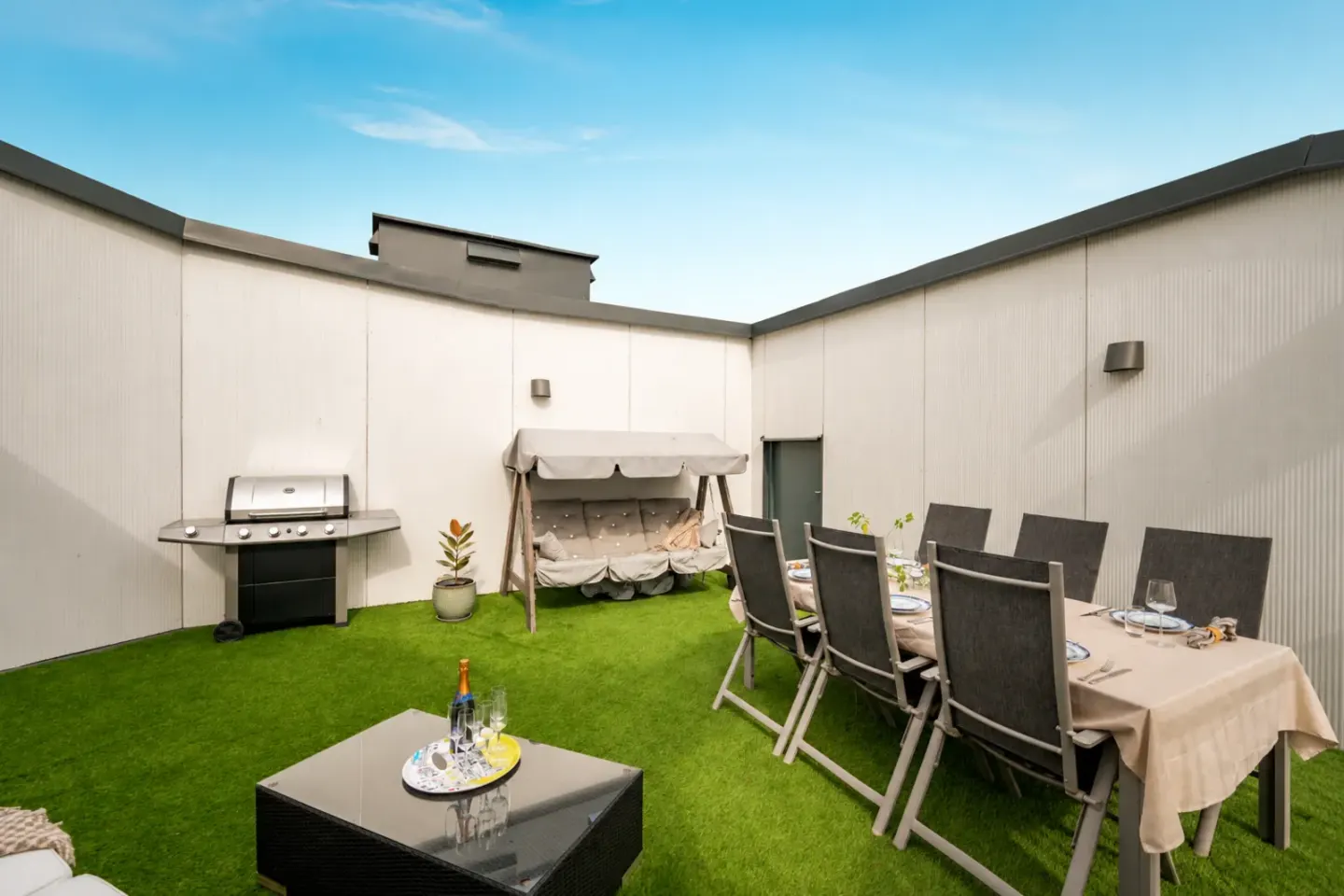 Bostadsrätt med 7 rum på Stadshusplatsen 2 i Nacka, bild 2 av 4