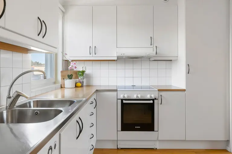 Bostadsrätt med 2 rum på Nidarosslingan 18A i Järfälla, bild 3 av 4