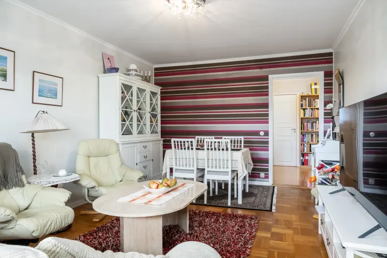 Bostadsrätt med 3 rum på Bergslagsgatan 73 i Norrköping, bild 2 av 4