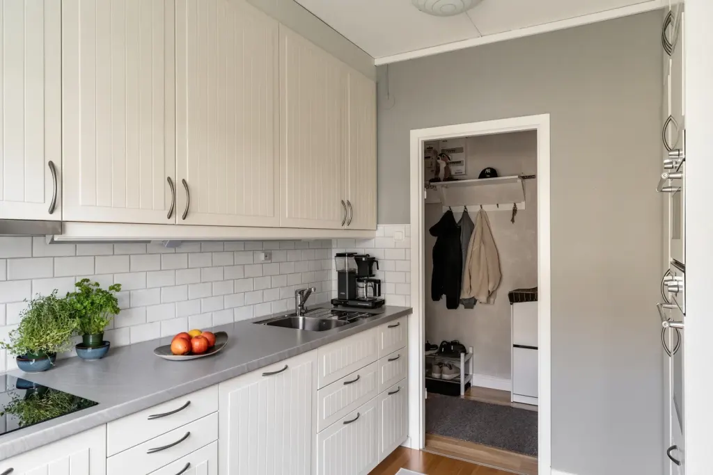 Bostadsrätt med 2 rum på Hemgårdsvägen 14A i Nyköping, bild 3 av 4