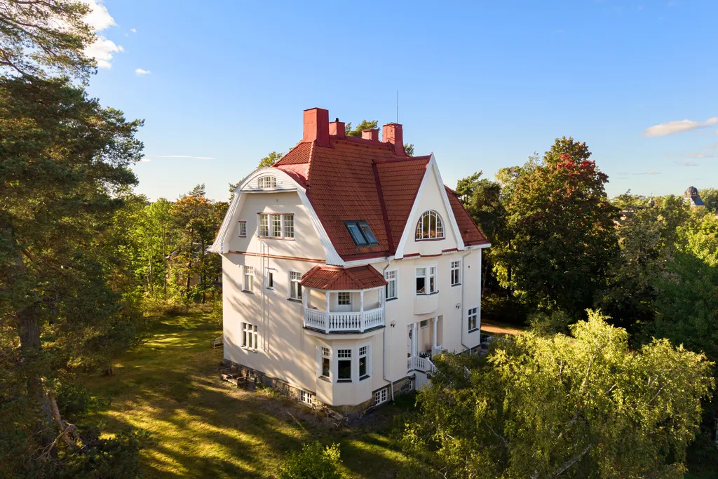 Bostadsrätt med 5 rum på Ynglingavägen 11 i Danderyd