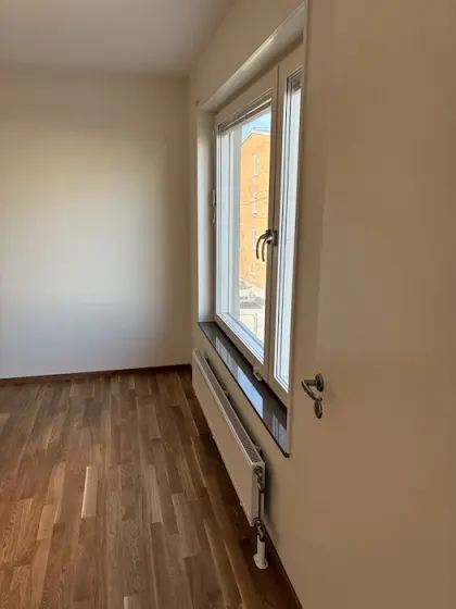 Hyresrätt med 4 rum på Rinkebyplan 17 i Stockholm, bild 3 av 5