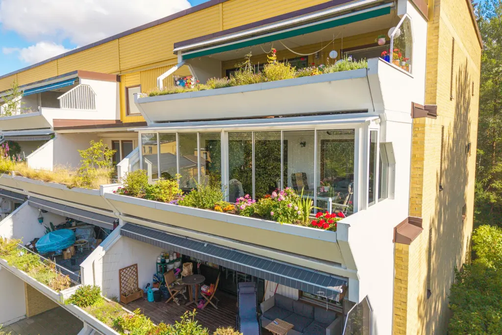 Bostadsrätt med 3 rum på Lövstavägen 76 i Upplands Väsby, bild 2 av 4