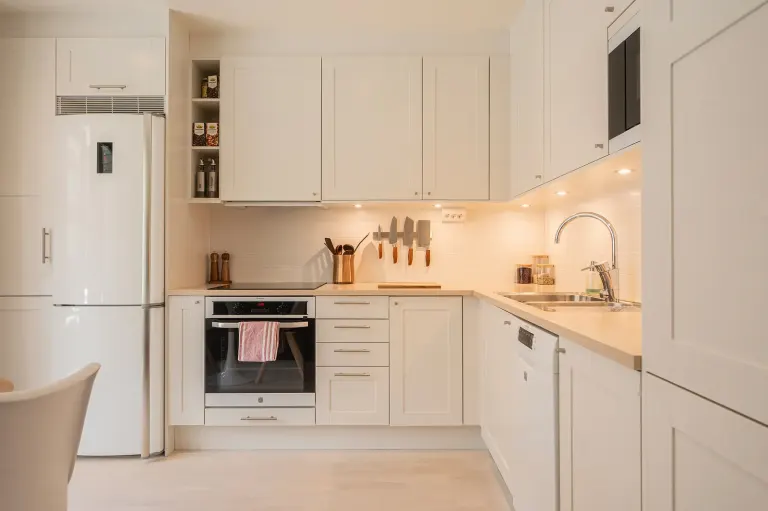Bostadsrätt med 2 rum på Bränningevägen 28B i Stockholm, bild 2 av 4