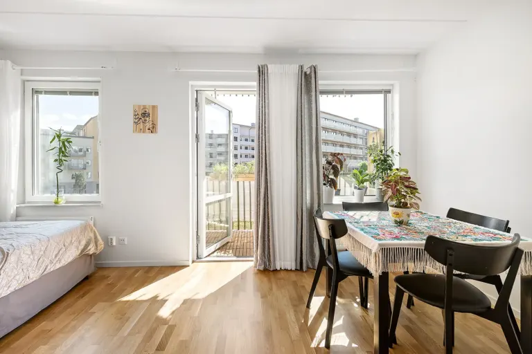 Bostadsrätt med 1,5 rum på Barkarbyvägen 96 i Järfälla, bild 3 av 4