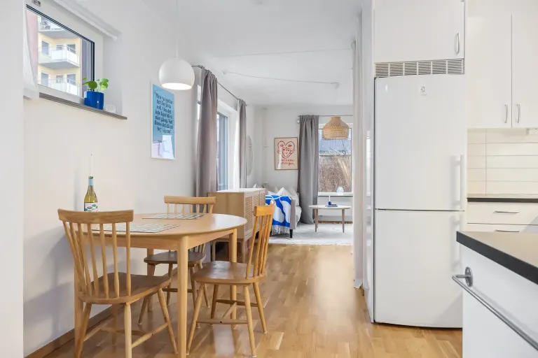 Bostadsrätt med 1 rum på Albrektsvägen 169 i Norrköping, bild 2 av 4