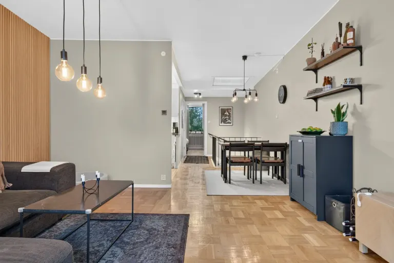 Bostadsrätt med 4 rum på Stora torget 5 i Tibro